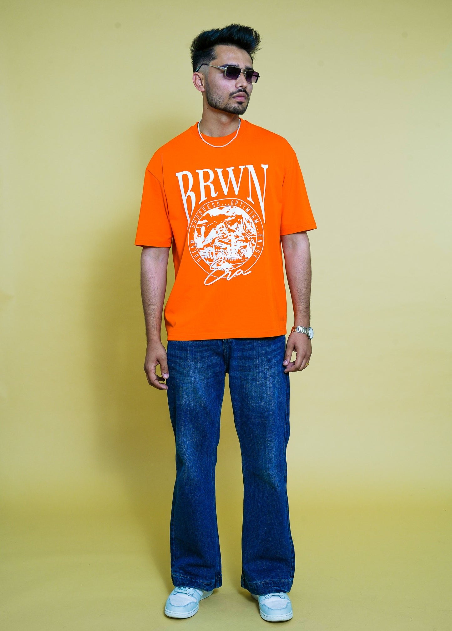 ORANGE T-SHIRT