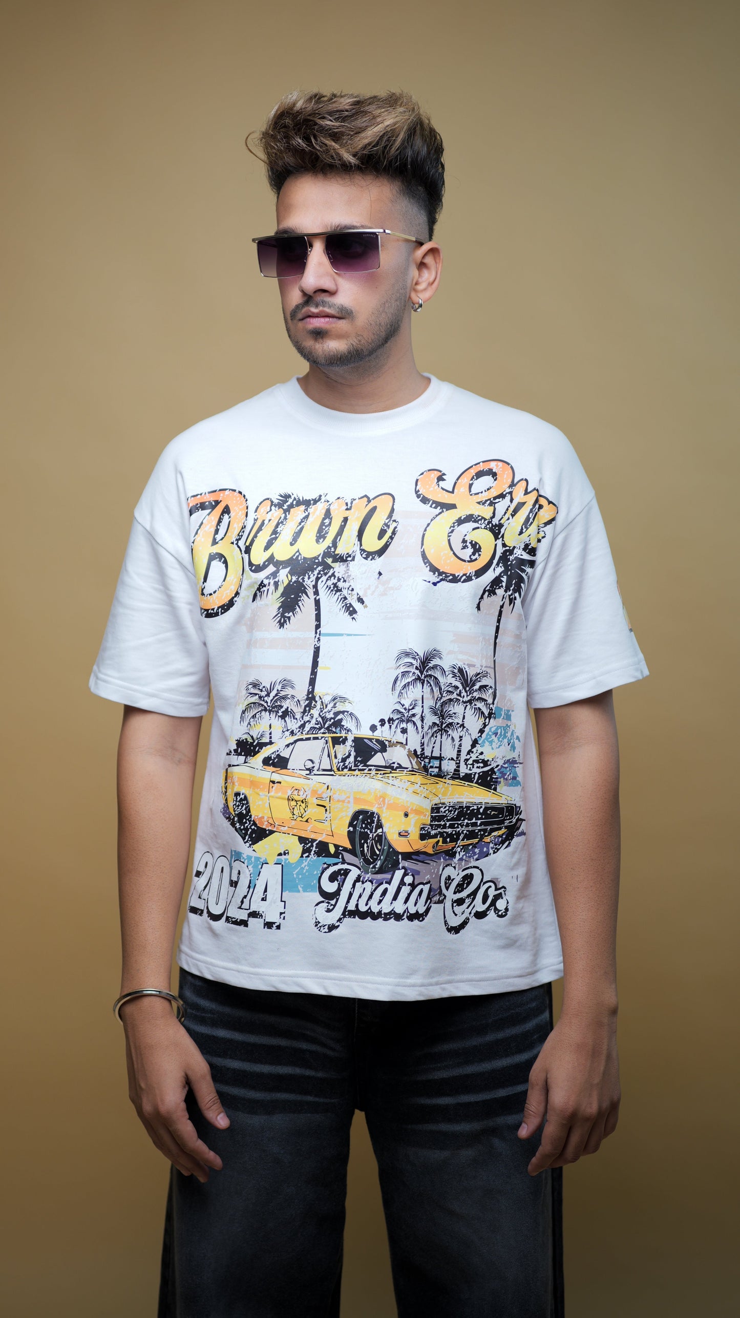 WHITE VINTAGE CAR T-SHIRT