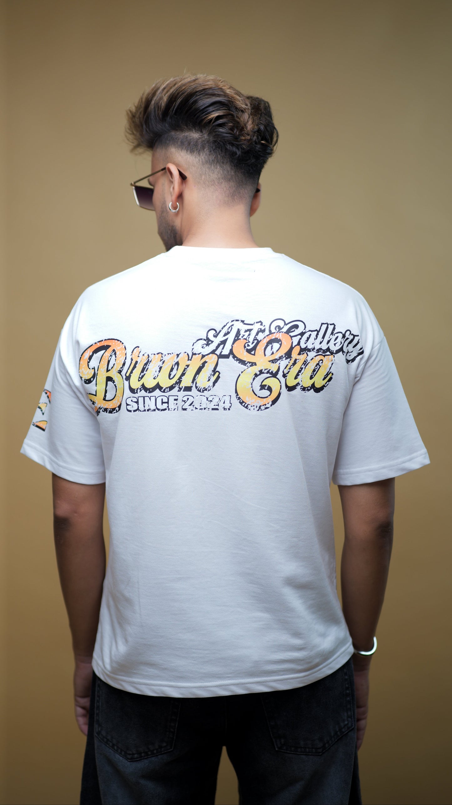 WHITE VINTAGE CAR T-SHIRT