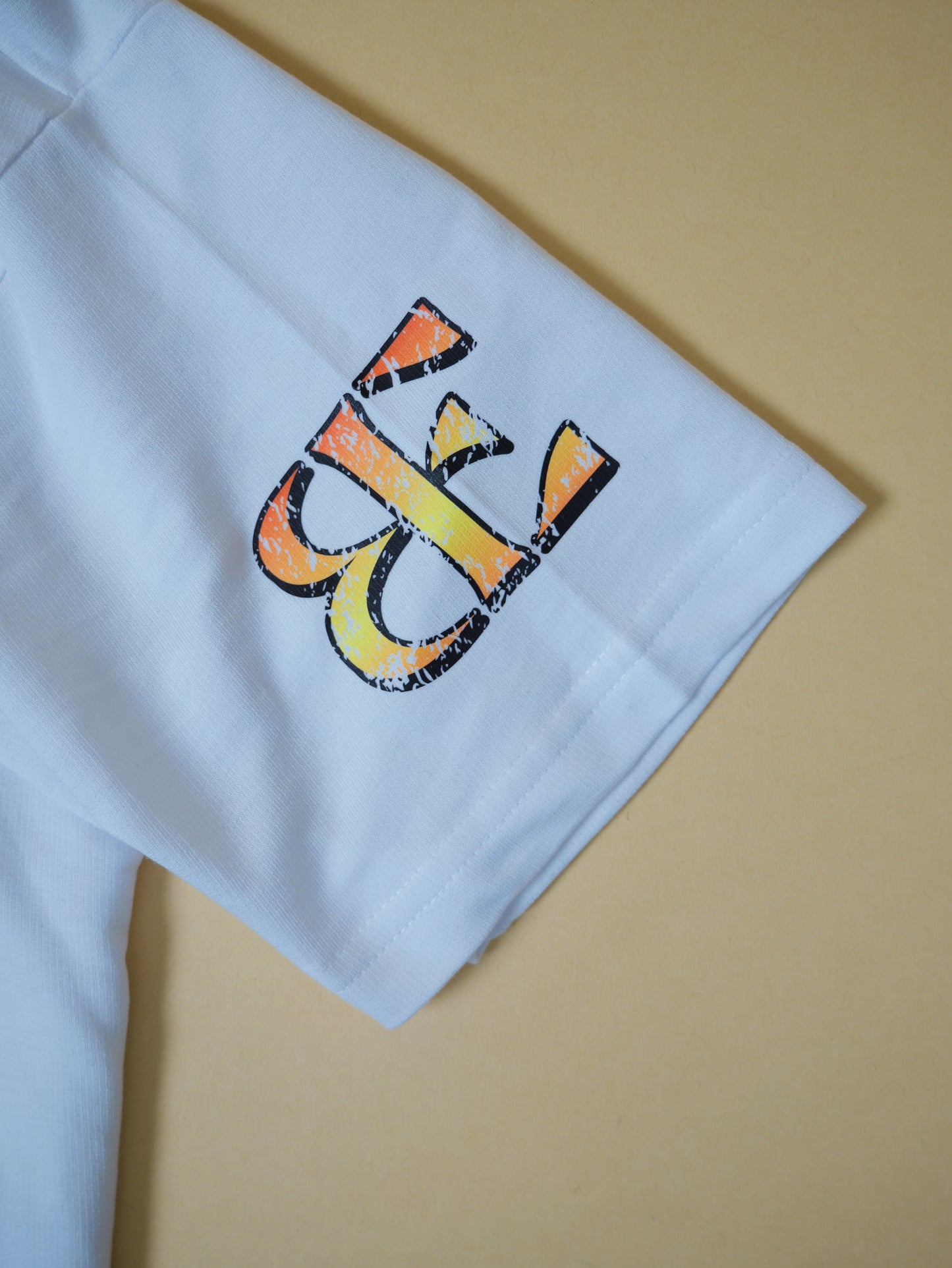 WHITE VINTAGE CAR T-SHIRT