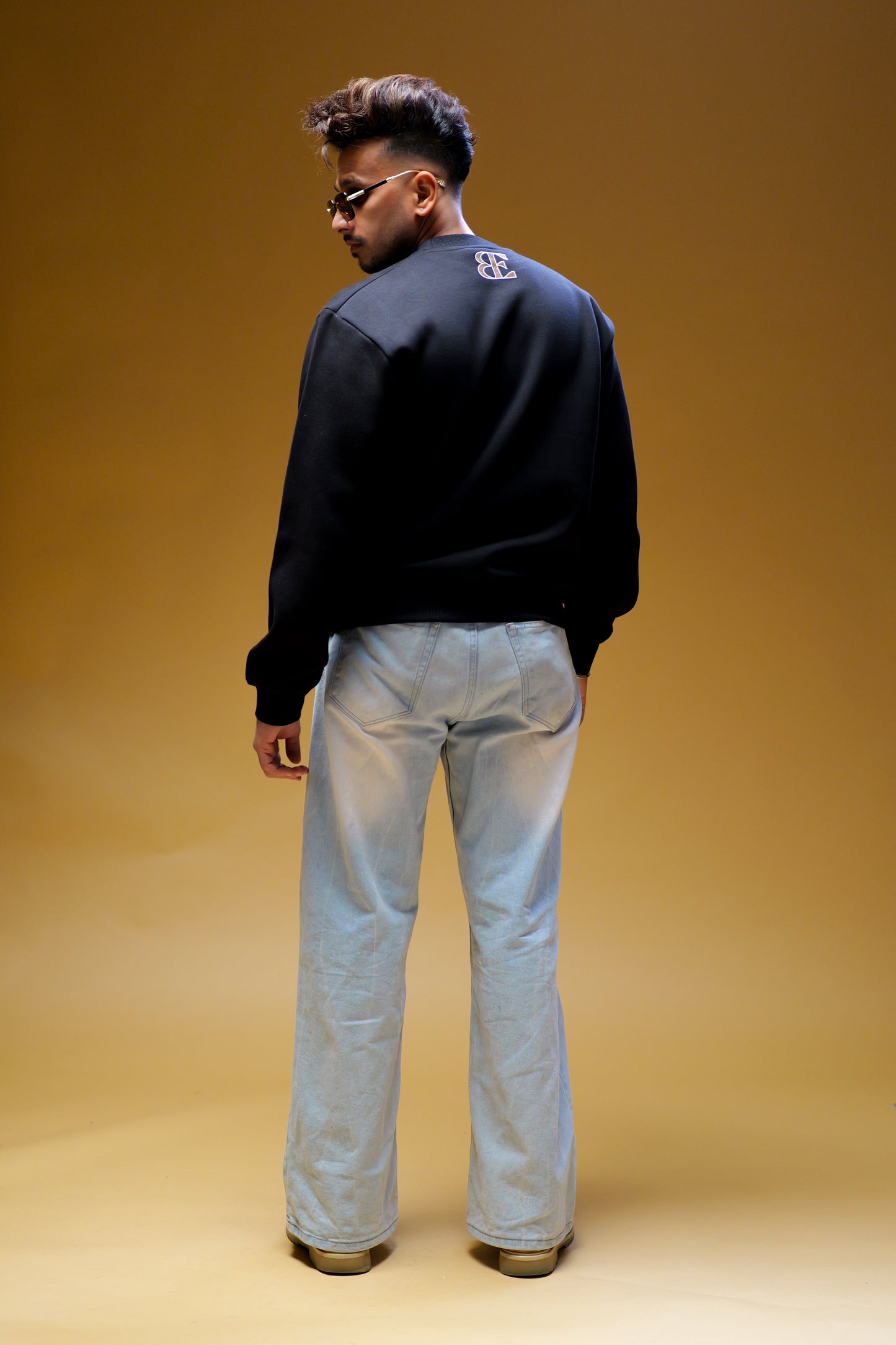 BLACK GOLD SEAL SWEATSHIRT