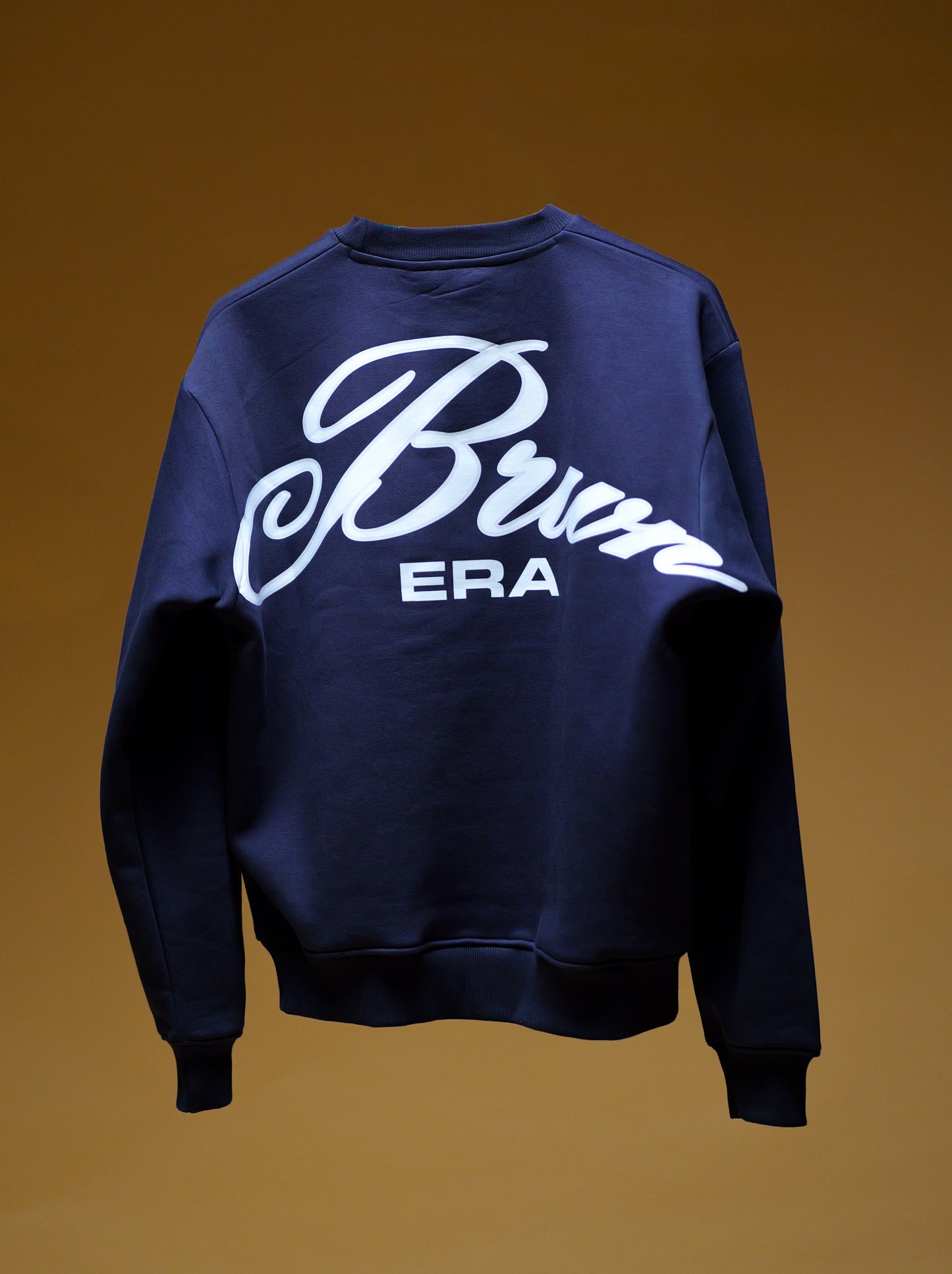 BLUE BACK SCRIPT CLASSIC SWEATSHIRT